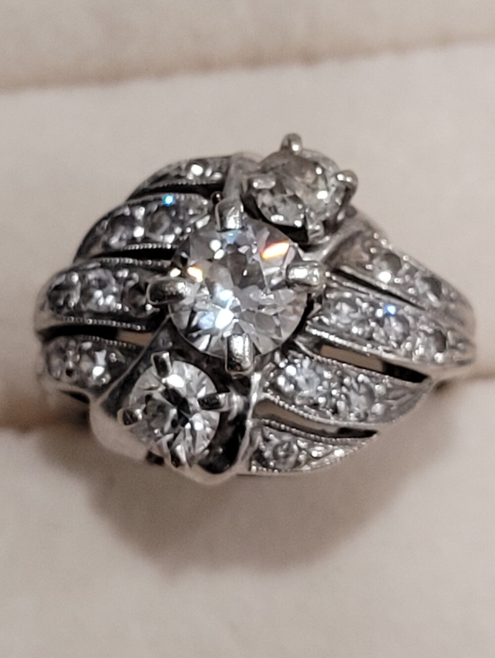 14k Solid White Gold Antique Diamond Ring - Picture 2 of 6